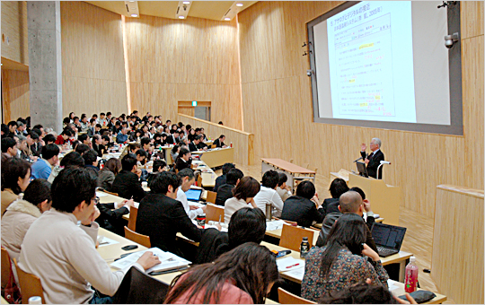 基調講演「メディアの変遷と学習」